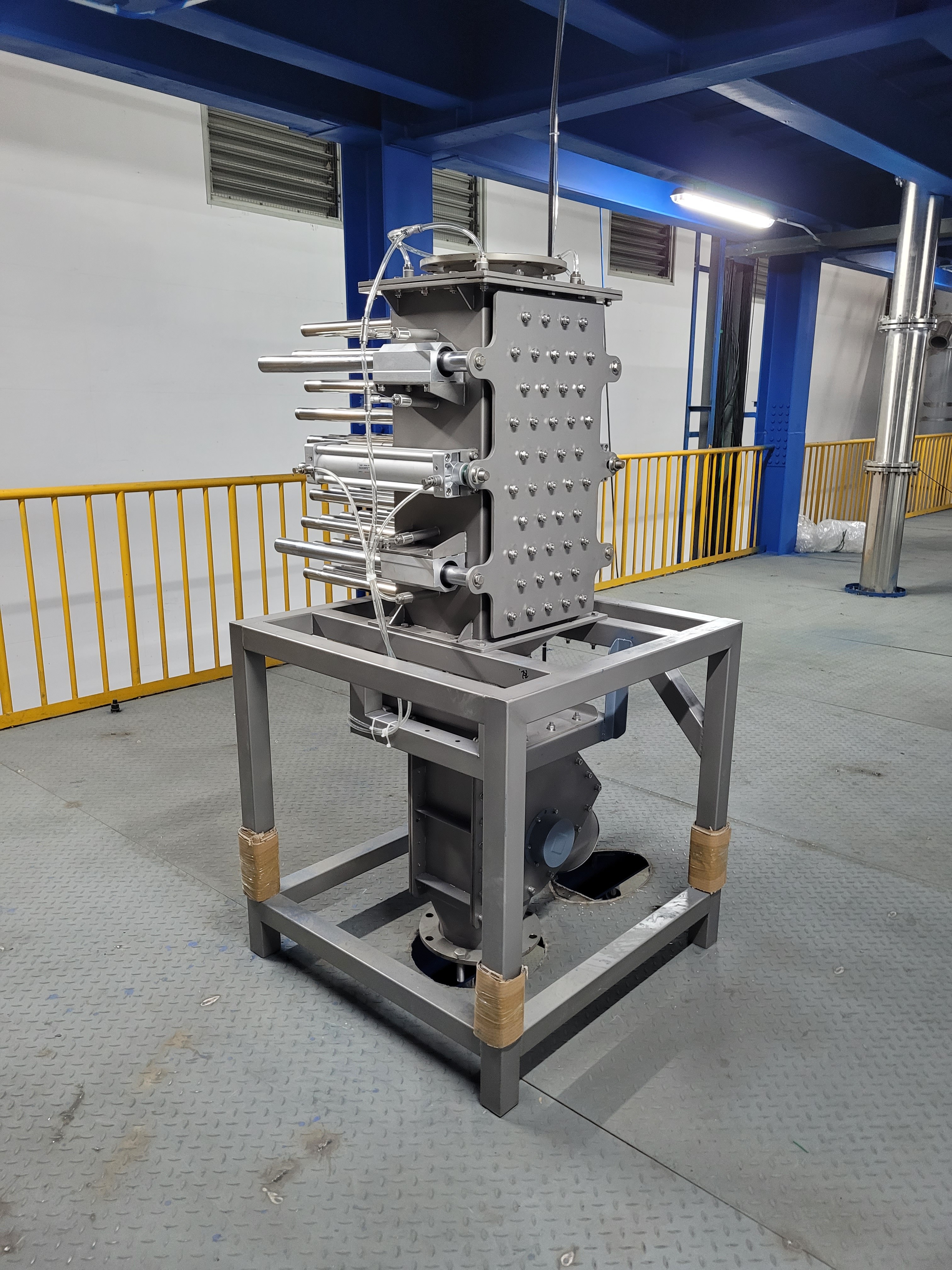 మిరప పొడి ఉత్పత్తిలో ఇనుప మలినాలు మరియు మాగ్నెటిక్ సెపరేటర్ల యొక్క ముఖ్య పాత్ర